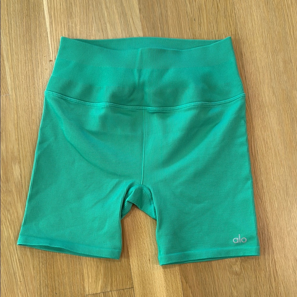 ALO Yoga Women's Green High-Waist Shorts